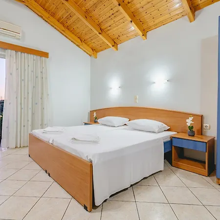 Christina 3* Tsilivi (Zakynthos)