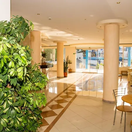 Christina Aparthotel *