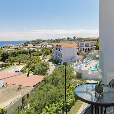 Апарт-отель Christina