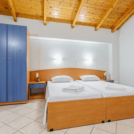 Christina Апарт-отель