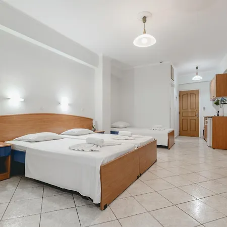 Апарт-отель Christina 4*