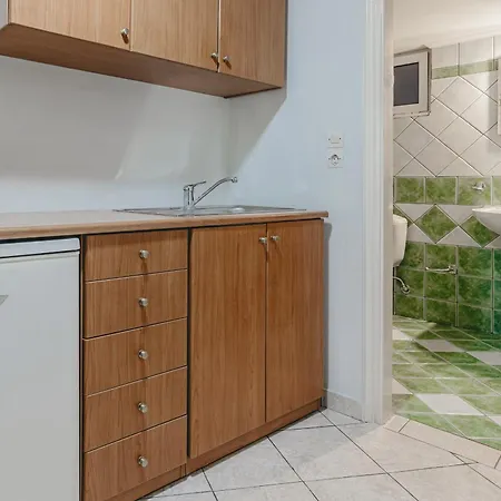 Christina Апарт-отель