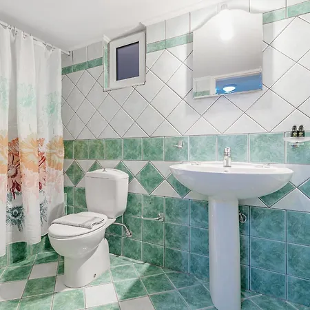 Апарт-отель Christina 4*