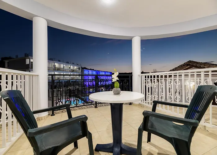 Christina Aparthotel 4*